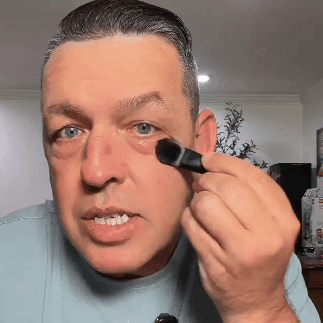 Applying face tightener